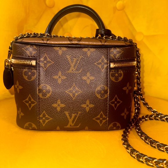 Louis Vuitton Bucket - Picture 6 of 14